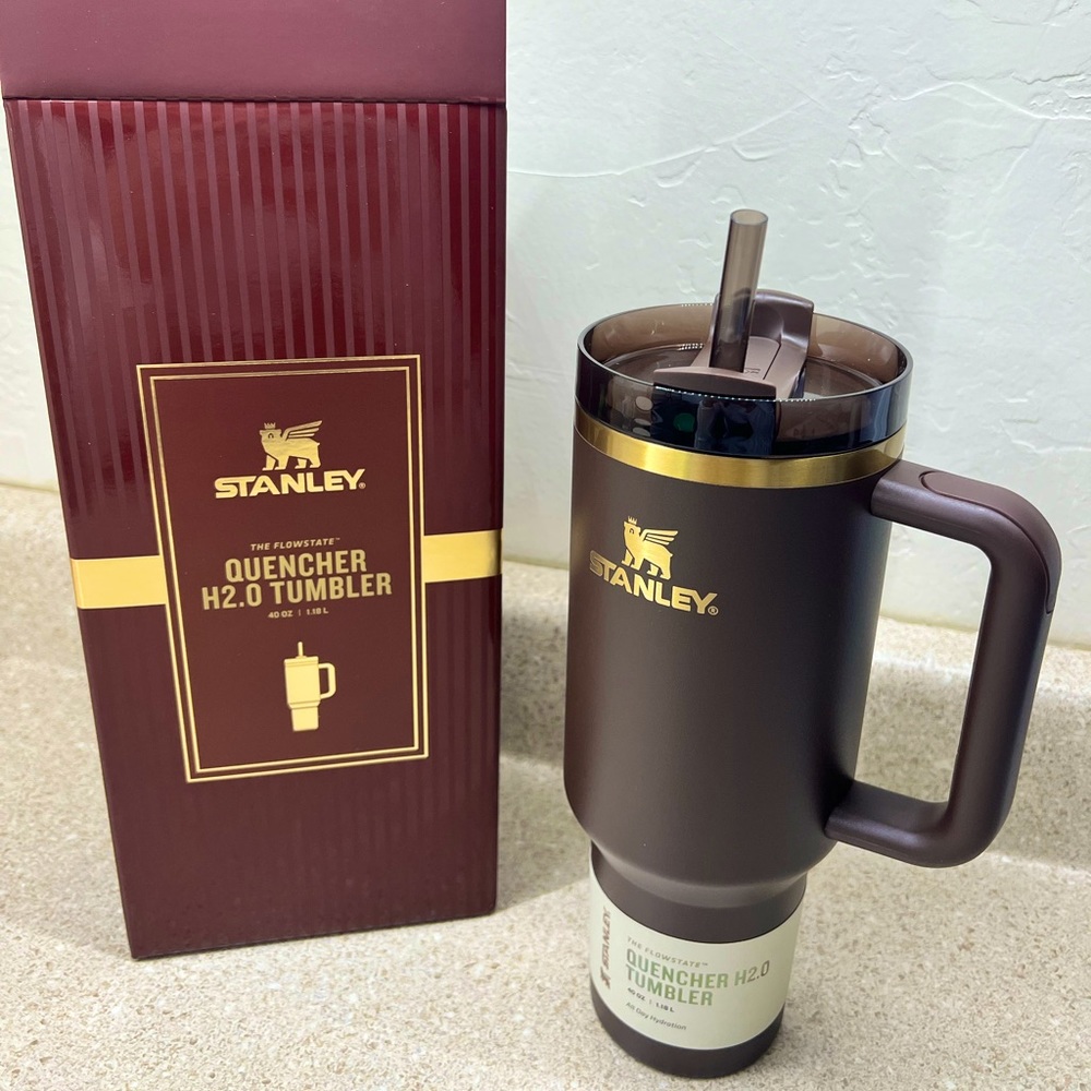 Stanley 40 oz quencher H2.0 straw tumbler - limited edition, chocolate and gold